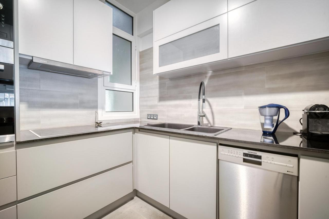 Bright Spacious Luxury Apartment In Prime Central Афіни Екстер'єр фото