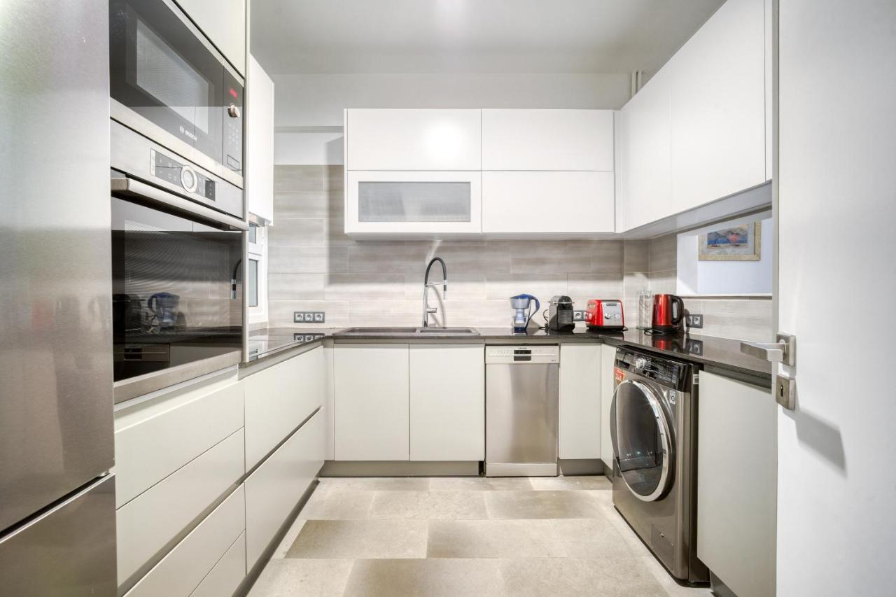 Bright Spacious Luxury Apartment In Prime Central Афіни Екстер'єр фото