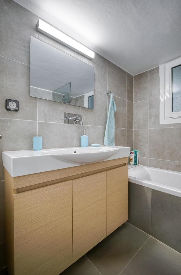 Bright Spacious Luxury Apartment In Prime Central Афіни Екстер'єр фото